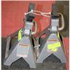 Image 1 : PAIR OF MACK 3 TON JACK STANDS