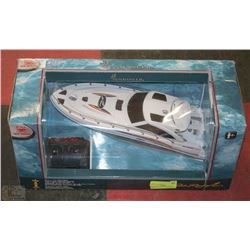 FULL FUNCTION RADIO CONTROL BOAT