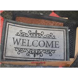 BOX W/5 RUBBER BOTTOM DOOR MATTS