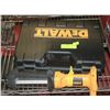 Image 1 : DEWALT CORDLESS DRILL AND LIGHT