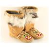 Image 2 : Pair of Northwest Coast Indian Moccasins