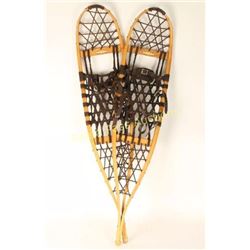 Pair of Maine Snow Shoe