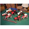 Image 1 : Lot Of Case And Massey-Ferguson Tractor Toys