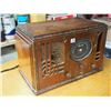 Image 1 : Antique Viking Wooden Tube Radio