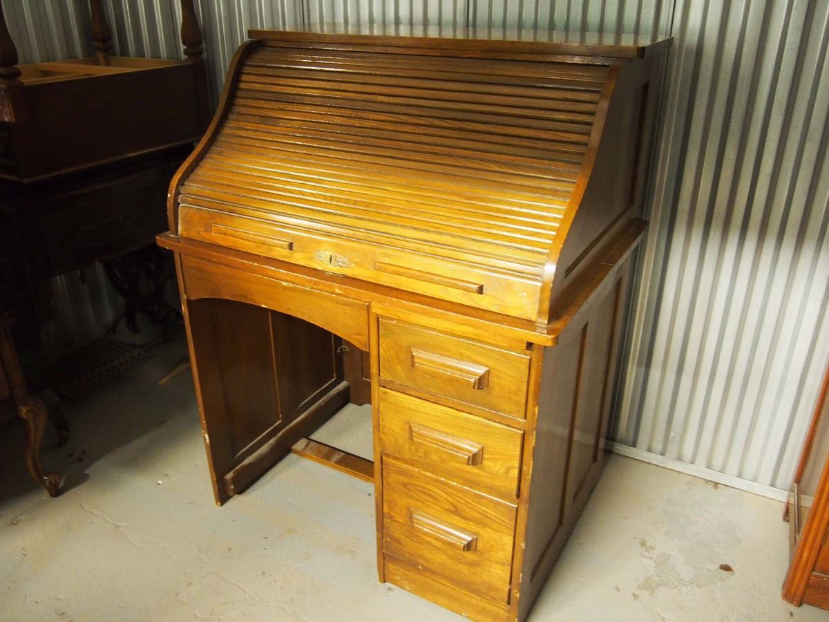 Antique Wooden Roll Top Desk, 36”x27”x50”