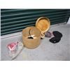 Image 2 : Hat Box W/ Women’s Hats
