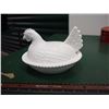Image 1 : Milk Glass Hen on a Nest