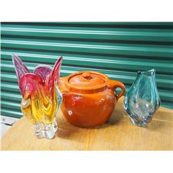 Bean Pot and Two Art Glass Vases