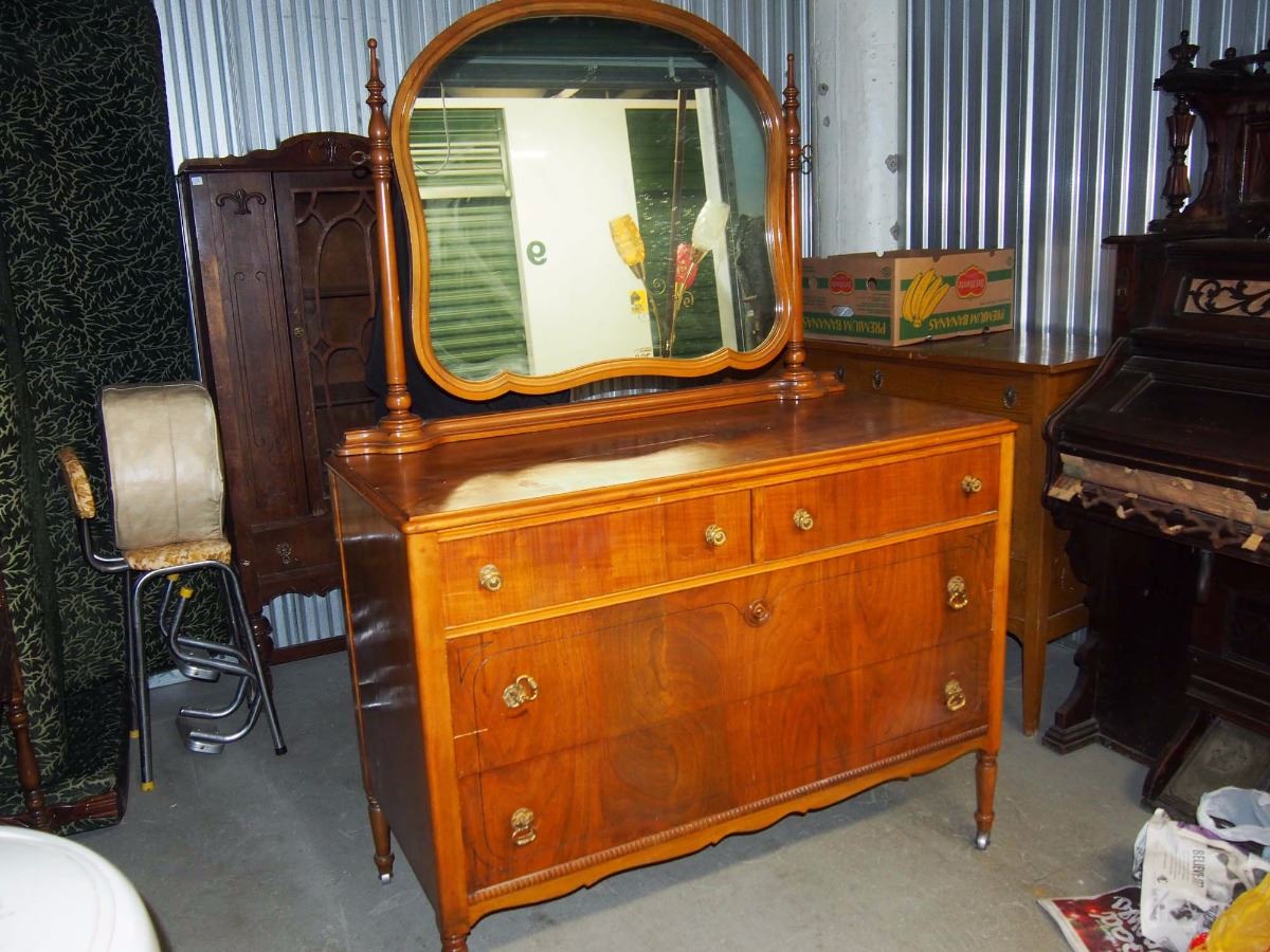 Wood Dresser On Wheels With Mirror Four Drawers 48 X22 X68