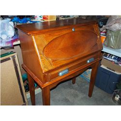 Closable Desk, 34”x18”x44”