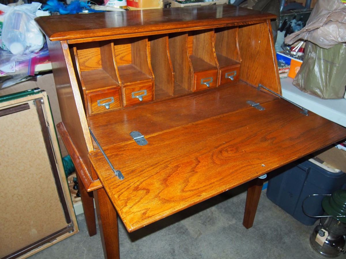 Closable Closable Desk, 34”x18”x44” - Bodnarus Auctioneering