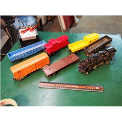 Lionel Train Set & Tracks