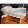 Image 2 : Ethnic Mennonite Cradle