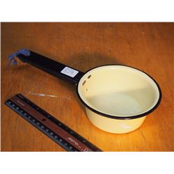 Enamel Dipper And Plates (2)