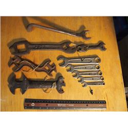 Metal Tools (Combination Wrench Set, Drop Forged, Select Steel, Indestro, Ford Wrench, LA Wrench #14