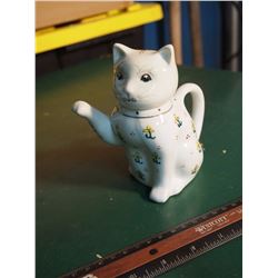 Chinese Made Cat Shaped Kettle