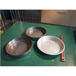 Brodie’s XXX Cake Pans W/ Smittys Pie Pan