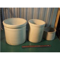 Set Of Stoneware (Cracked)