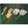 Image 1 : Lot Of Brushes And Mirrors