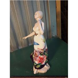 Lady In Dress Statue W/ Matching Small Jewellery Box
