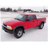 Image 2 : 2000 Chevrolet Red S-10 Pickup Truck, 4WD, Extended Cab, Short Box, 185,058 KM