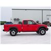 Image 5 : 2000 Chevrolet Red S-10 Pickup Truck, 4WD, Extended Cab, Short Box, 185,058 KM