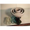 Image 2 : Lot Of Insulators (4) (Small (3) and Large (1))