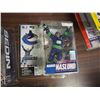 Image 5 : NHL Figurines (3) (Leetch, Seedin, Naslund)
