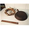 Image 2 : Cast Iron Frying Pan W/ Vintage Catching Mask