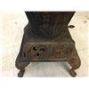 Image 3 : Antique Rancher no.90 Cast Iron Stove (22" Tall 22” x19” Top)
