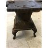 Image 8 : Antique Rancher no.90 Cast Iron Stove (22" Tall 22” x19” Top)