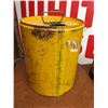 Image 4 : 5 Gallon Minneapolis Moline Oil Can