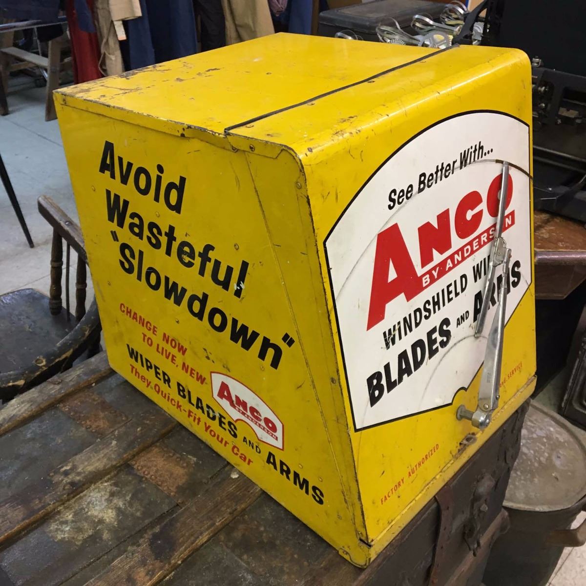 Anco Advertising Windshield Wiper Display 18”x14”x16"