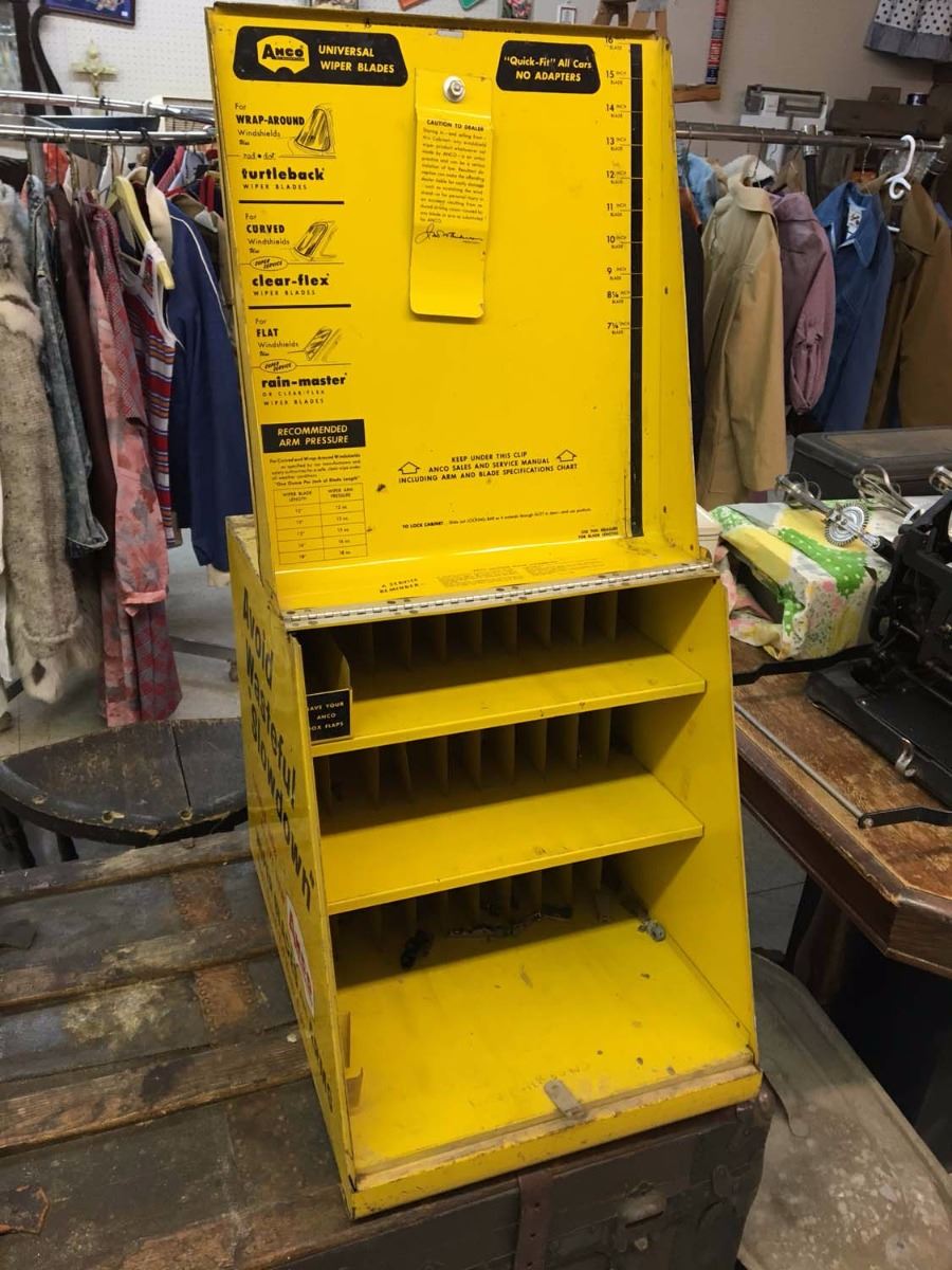 Anco Advertising Windshield Wiper Display 18”x14”x16"