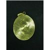 Image 2 : ONE 22KT - 24KT YELLOW GOLD OVAL SHAPED PENDANT