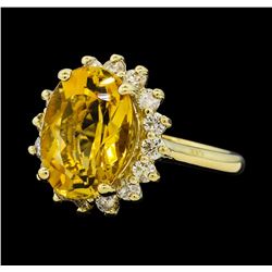 5.50 ctw Citrine Quartz  and Diamond Ring - 14KT Yellow  Gold