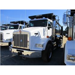 2018 KENWORTH T800 DUMP, VIN/SN:1NKDL40X1JJ203695 - TRI-AXLE, 500 HP CUMMINS X15 ENGINE, ALLISON 450