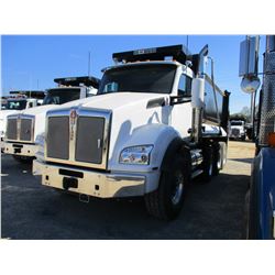 2018 KENWORTH T880 DUMP, VIN/SN:1NKZXPTX7JJ188580 - TRI-AXLE, 485 HP PACCAR MX13 ENGINE, ALLISON 450