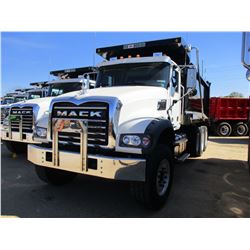 2017 MACK GU713 DUMP, VIN/SN:1M2AX07C8HM036485 - TRI-AXLE, 455 HP MACK MP8 ENGINE, ALLISON 4500 RDS 