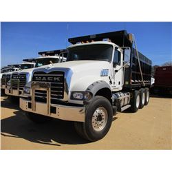 2018 MACK GU713 DUMP, VIN/SN:1M2AX07C3JM037095 - TRI-AXLE, 455 HP MACK MP8 ENGINE, MACK T310M 10 SPE