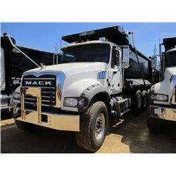 2018 MACK GU713 DUMP, VIN/SN:1M2AX07C3JM037100 -TRI-AXLE, 455 HP MACK MP8 ENGINE, MACK T310M 10 SPEE