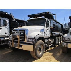 2018 MACK GU713 DUMP, VIN/SN:1M2AX07C6JM037091 -TRI-AXLE, 455 HP MACK MP8 ENGINE, MACK T310M 10 SPEE
