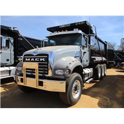 2017 MACK GU713 DUMP, VIN/SN:1M2AX07C6HN061420 - TRI-AXLE, 455 HP MACK MP8 ENGINE, ALLISON 4500 RDS 