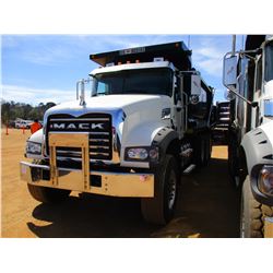 2017 MACK GU713 DUMP, VIN/SN:1M2AX07C0HM061414 - TRI-AXLE, 455 HP MACK MP8 ENGINE, ALLISON 4500 RDS 