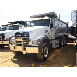 2018 MACK GU713 DUMP, VIN/SN:1M2AX07C8JM037626 - TRI-AXLE, 455 HP MACK MP8 ENGINE, MACK T310M 10 SPE