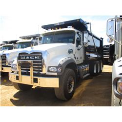 2018 MACK GU713 DUMP, VIN/SN:1M2AX07C9JM037103 - TRI-AXLE, 455 HP MACK MP8 ENGINE, MACK T310M 10 SPE