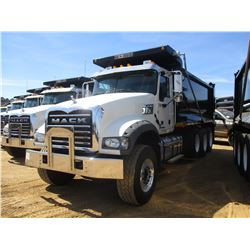 2017 MACK GU713 DUMP, VIN/SN:1M2AX07C8HM036549 - TRI-AXLE, 455 HP MACK MP8 ENGINE, ALLISON 4500 RDS 