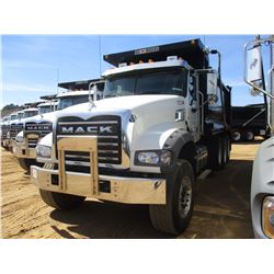 2017 MACK GU713 DUMP, VIN/SN:1M2AX07C8HM036504 - TRI-AXLE, 455 HP MACK MP8 ENGINE, ALLISON 4500 RDS 
