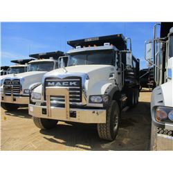 2017 MACK GU713 DUMP, VIN/SN:1M2AX07C1HM036487 - TRI-AXLE, 455 HP MACK MP8 ENGINE, ALLISON 4500 RDS 