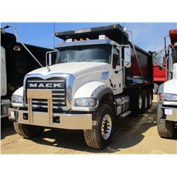 2017 MACK GU713 DUMP, VIN/SN:1M2AX07C4HM036502 - TRI-AXLE, 455 HP MACK MP8 ENGINE, ALLISON 4500 RDS 